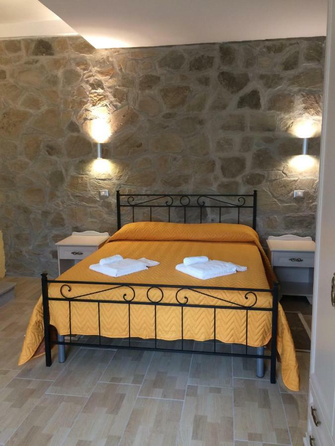 La Casa Nel Verde Castelmezzano Exterior foto
